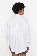 TRENDYOLMİLLA Beyaz Loose Fit Gömlek TWOAW20GO0107