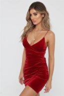 lovebox Kruvaze Yaka Detaylı Asimetrik Kesim Ince Askılı Kırmızı Kadife Abiye Elbise 070