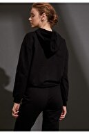 Defacto Kadın Siyah Organik Pamuklu Yazı Baskılı Kapüşonlu Sweatshirt S1114AZ20AU