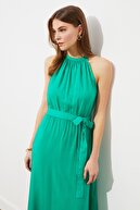 TRENDYOLMİLLA Yeşil Kuşaklı Elbise TWOSS19EL0155