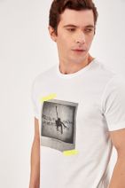 Manche Beyaz Erkek Neon Baskili T-shirt | Me20s214740 - 2