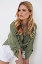 Trend Alaçatı Stili Kadın Haki Oversıze Patı Gizli Viscon Gömlek ALC-X5538 - 2
