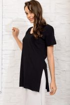 Trend Alaçatı Stili Kadın Siyah V Yaka Uzun Yırtmaçlı T-Shırt ALC-X3201 - 1