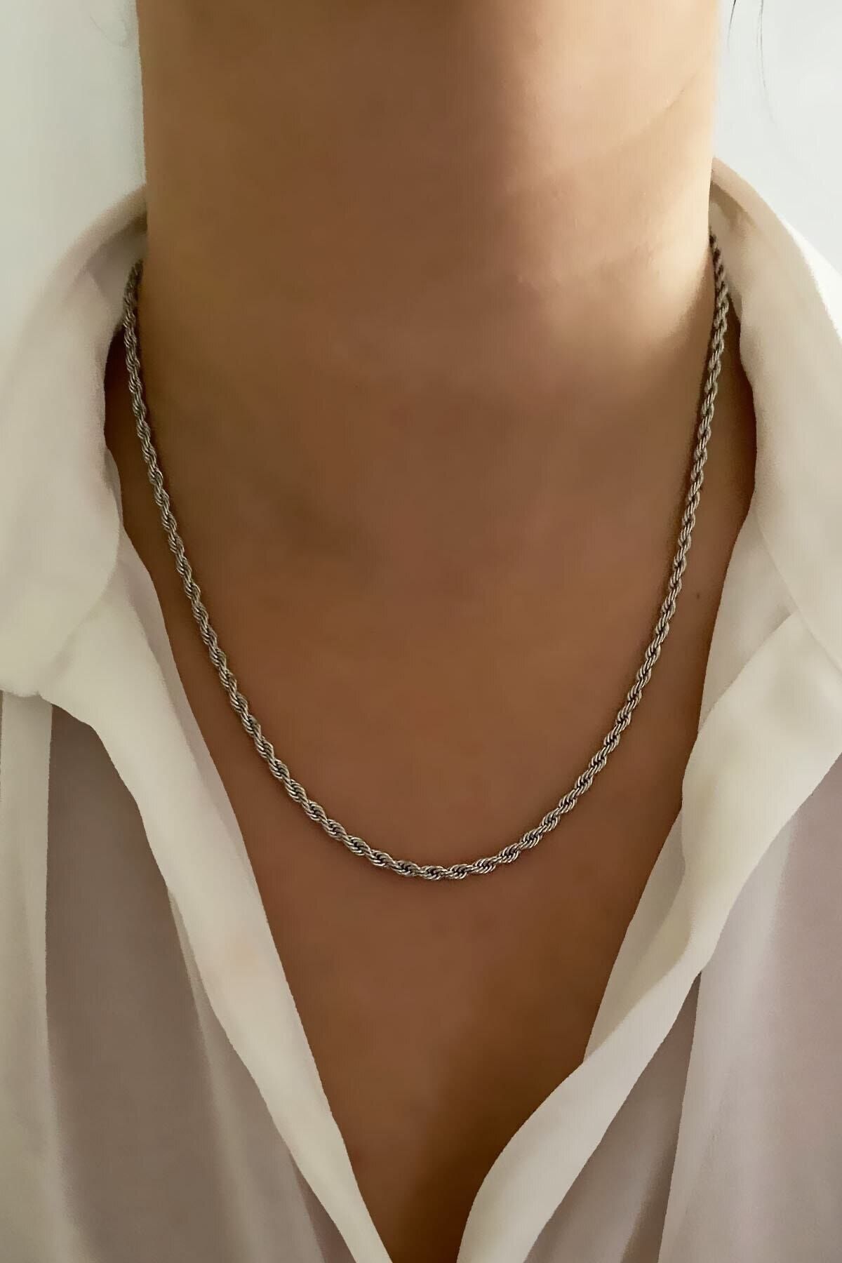Twisted deals chain necklace