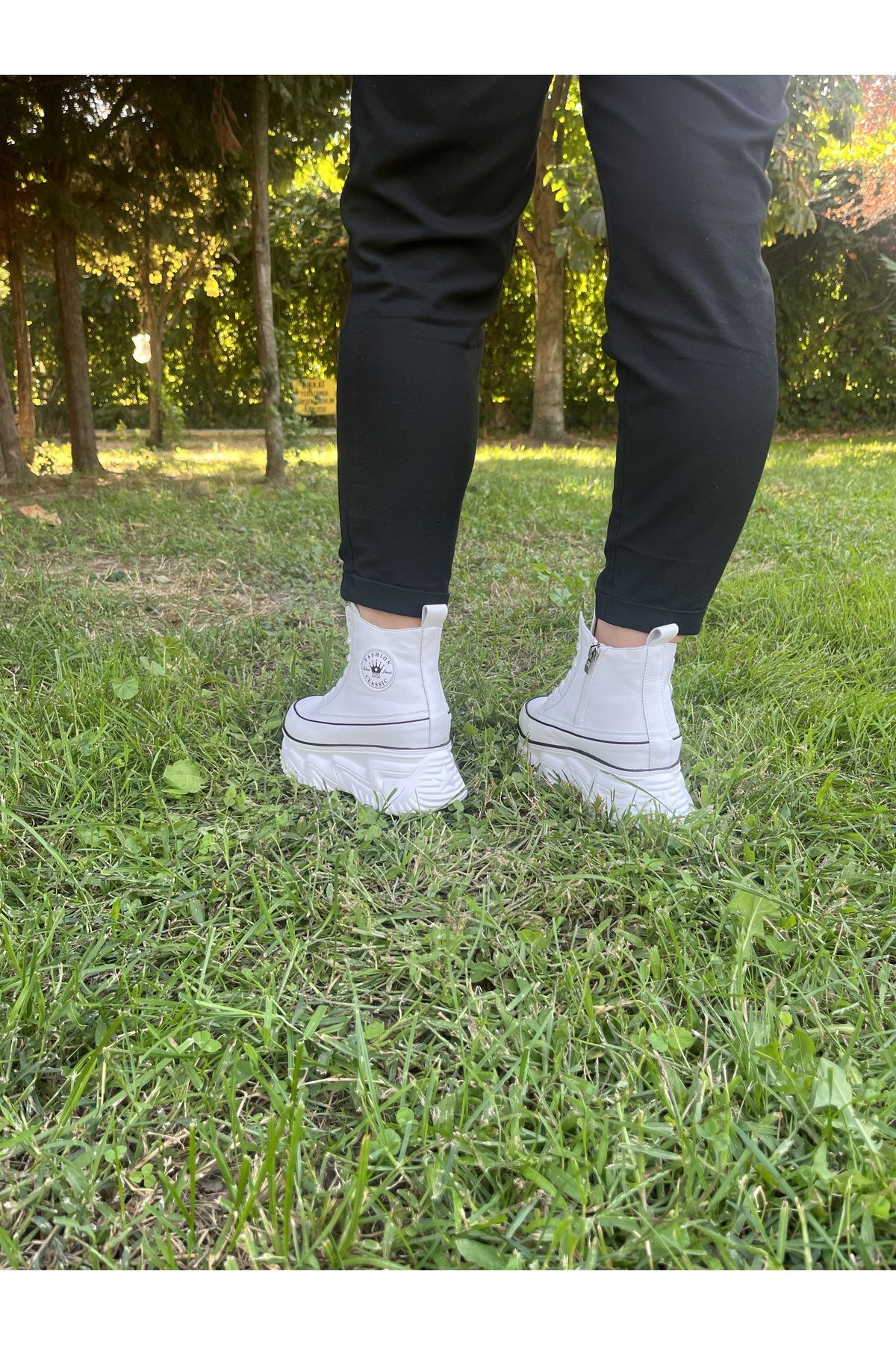 Guja White Thick Sole High Rise Converse Model with Side Zipper