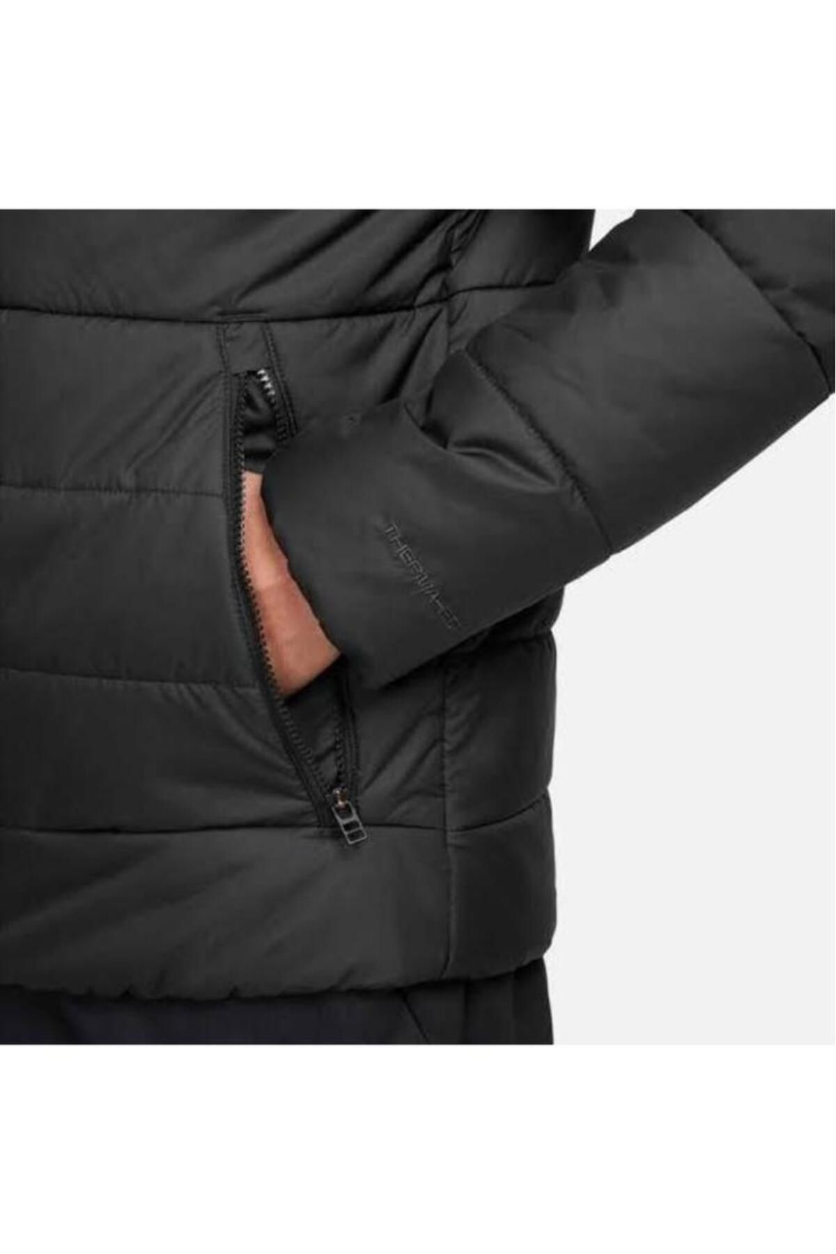 Nike synthetic fill hybrid jacket black new arrivals