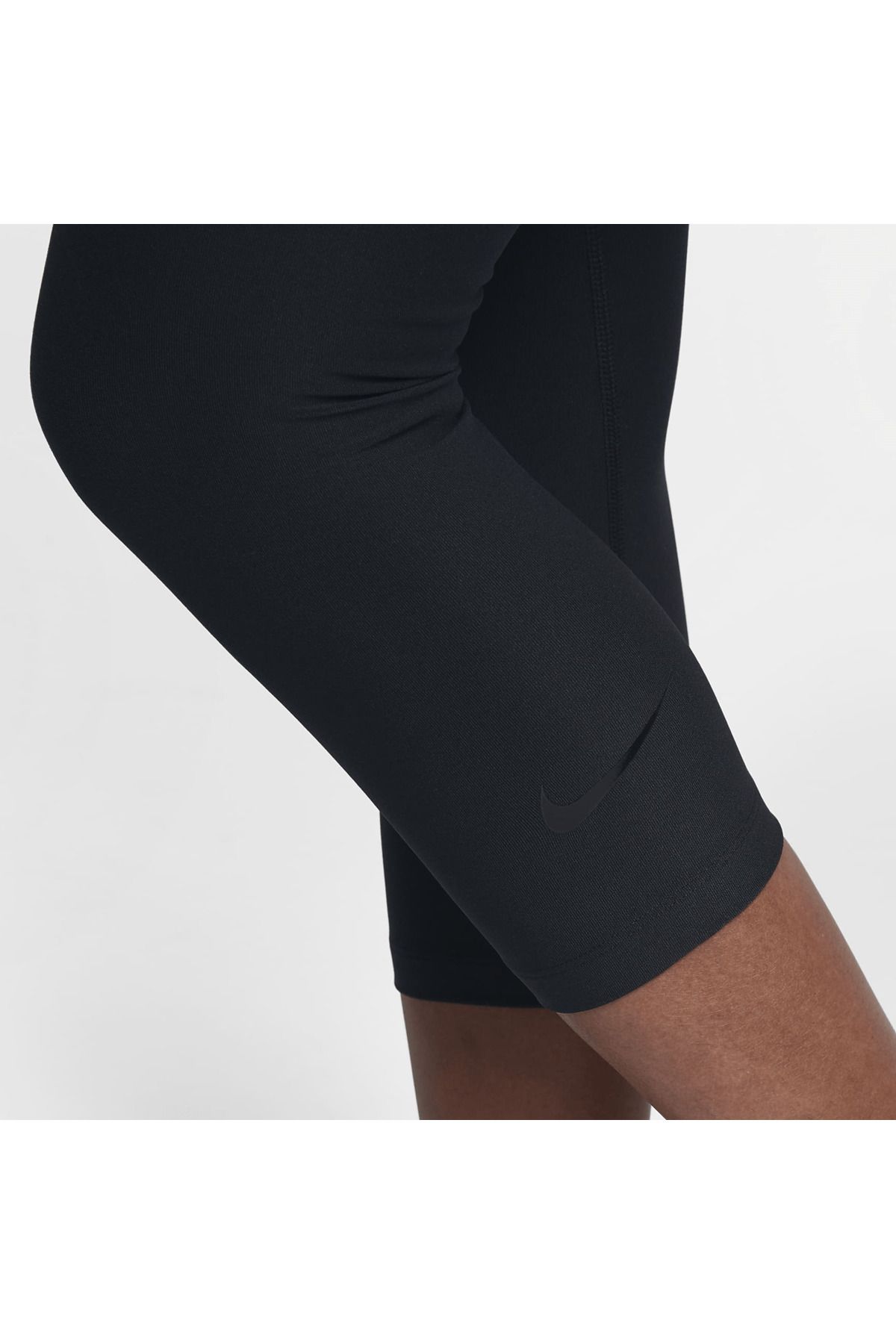 Nike sculpt hotsell hyper crop