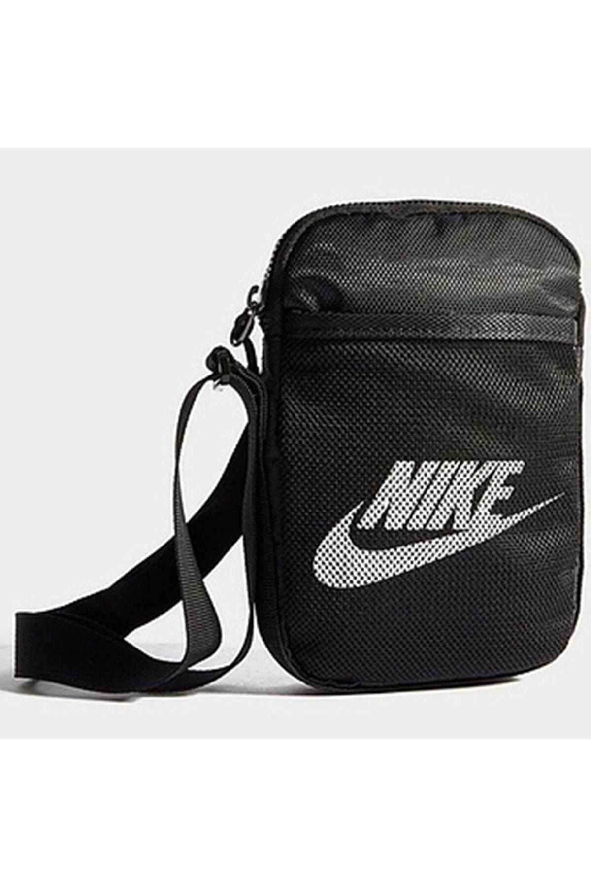 Nike mini messenger bag 2025