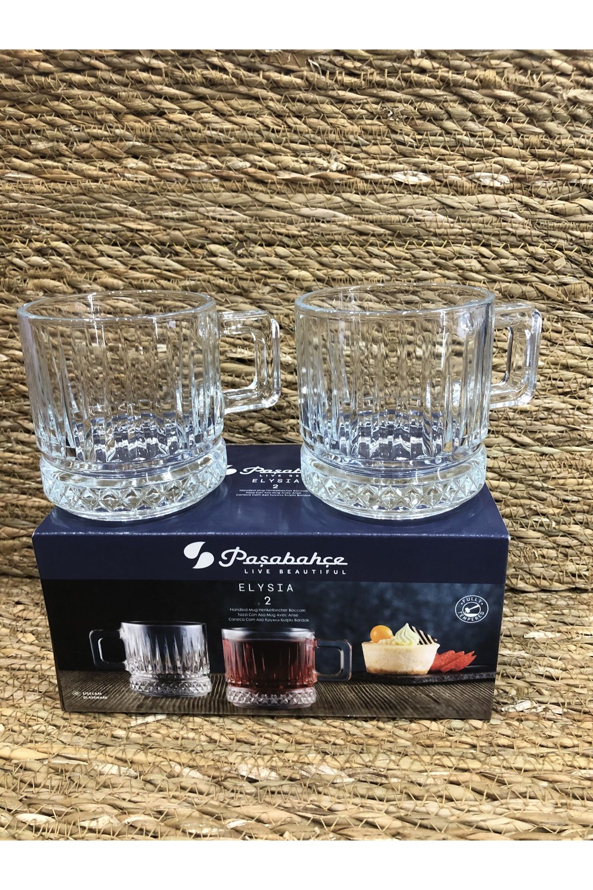 Glassware deals with handles