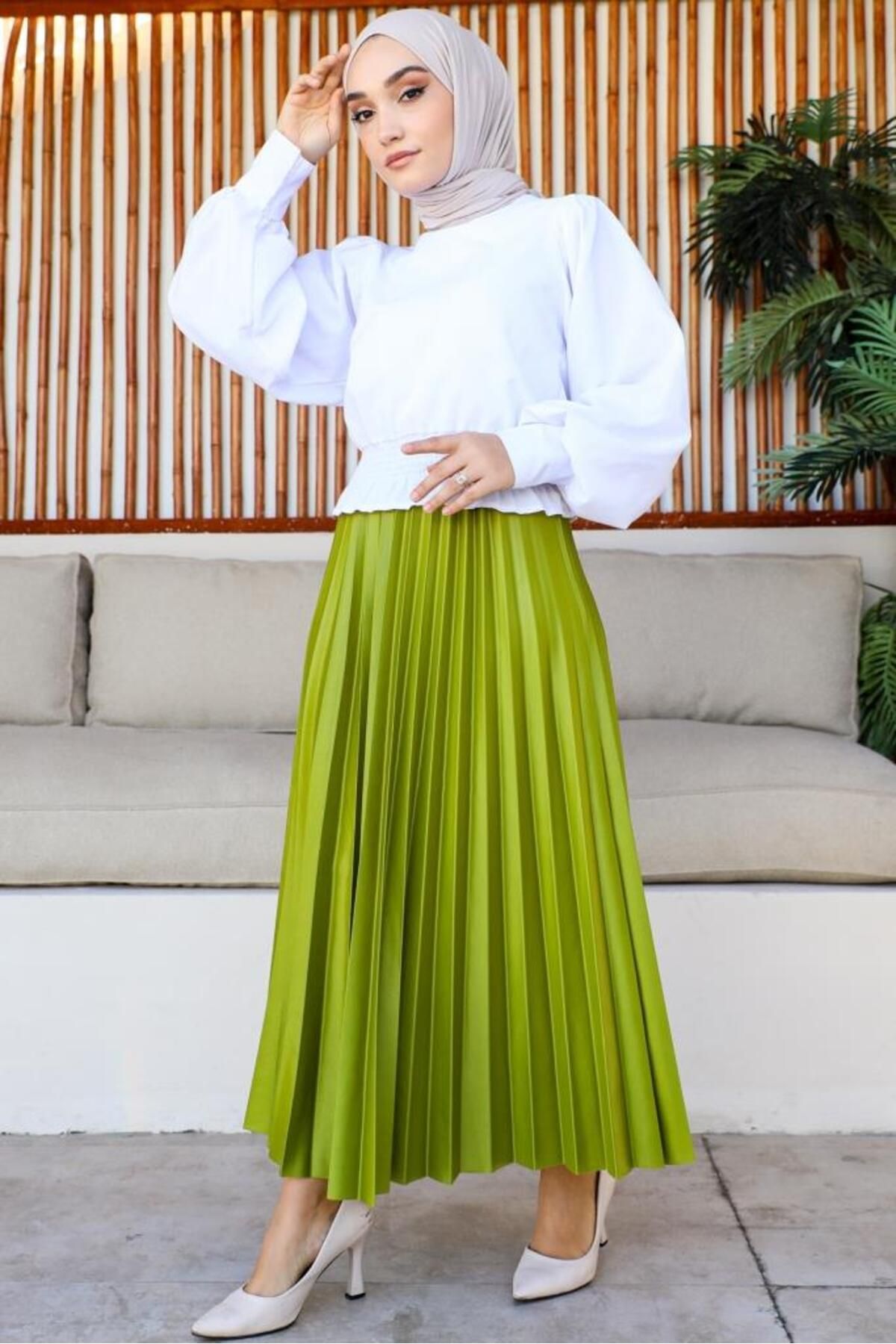 Pleated skirt cheap hijab