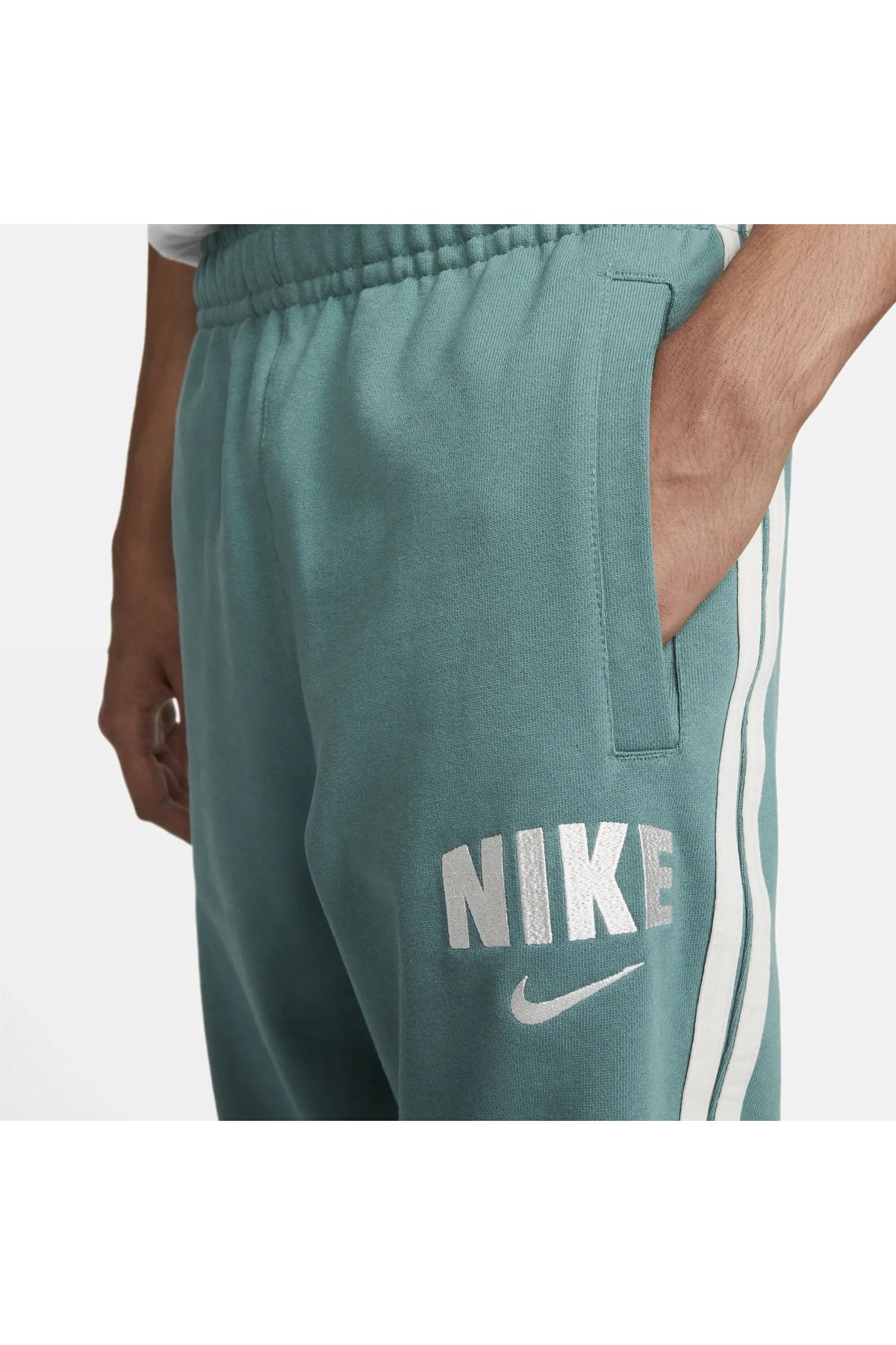 Nike stranger top things sweatpants