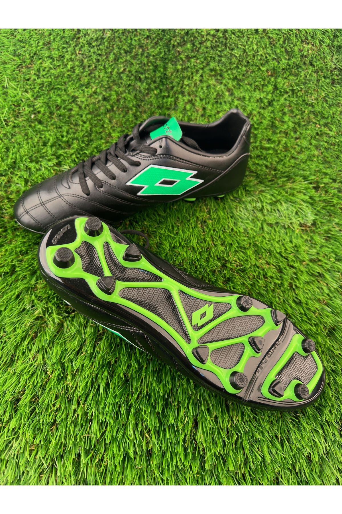 Lotto clearance turf shoes