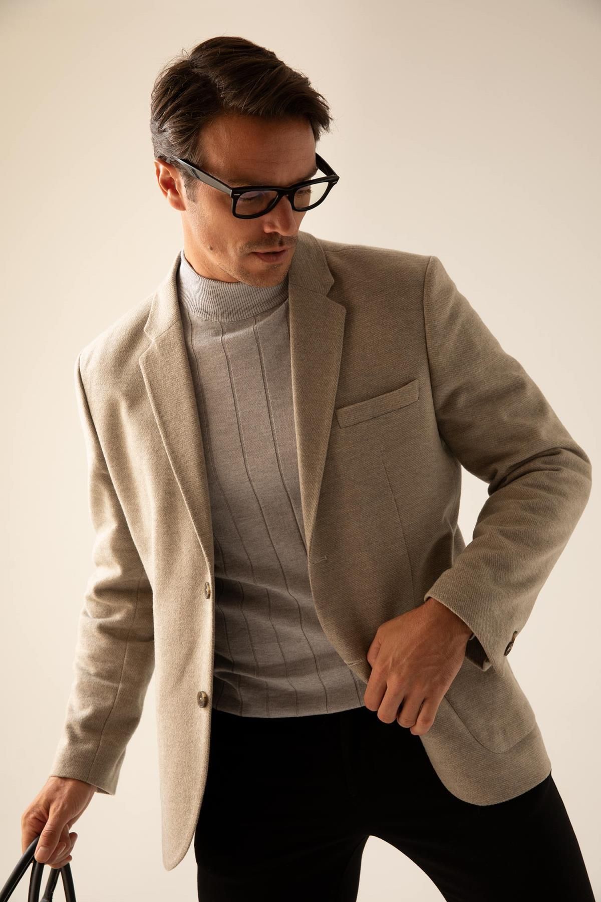 Modern outlet fit blazer