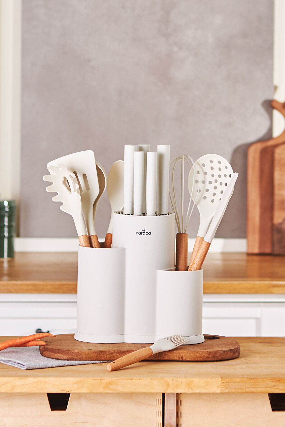 Cream sale knife set