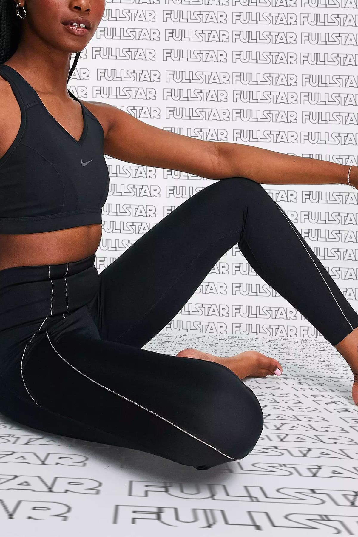 Nike Yoga 7 8 High Rise Gold Metallic Black Smoothing High Waisted