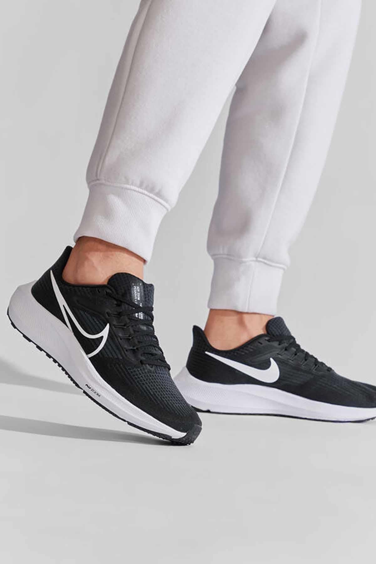 Nike flat shoes hot sale
