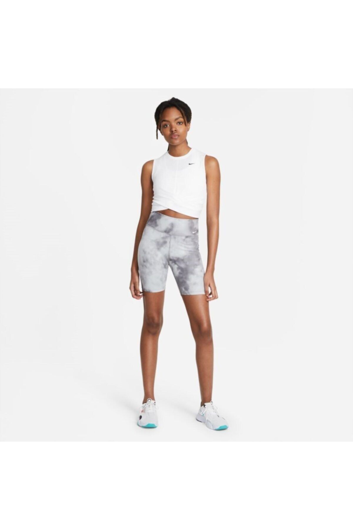 Nike icon clash store shorts