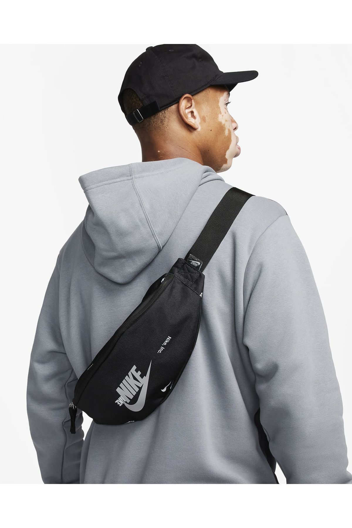 Nike hood deals waist bag