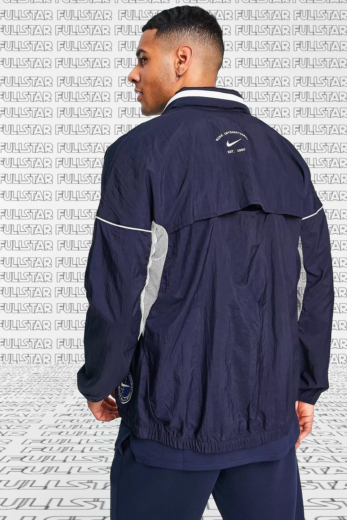Nike full sale sleeve jacket