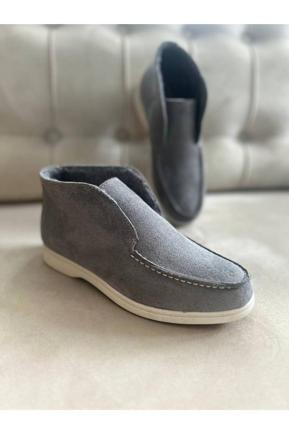 Dress shoes with fur inside top