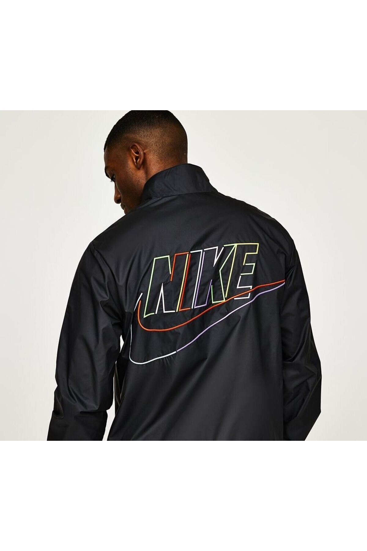 Are nike windbreakers sales waterproof