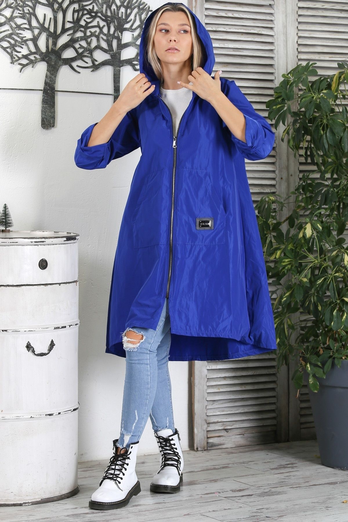 Pocket raincoat outlet