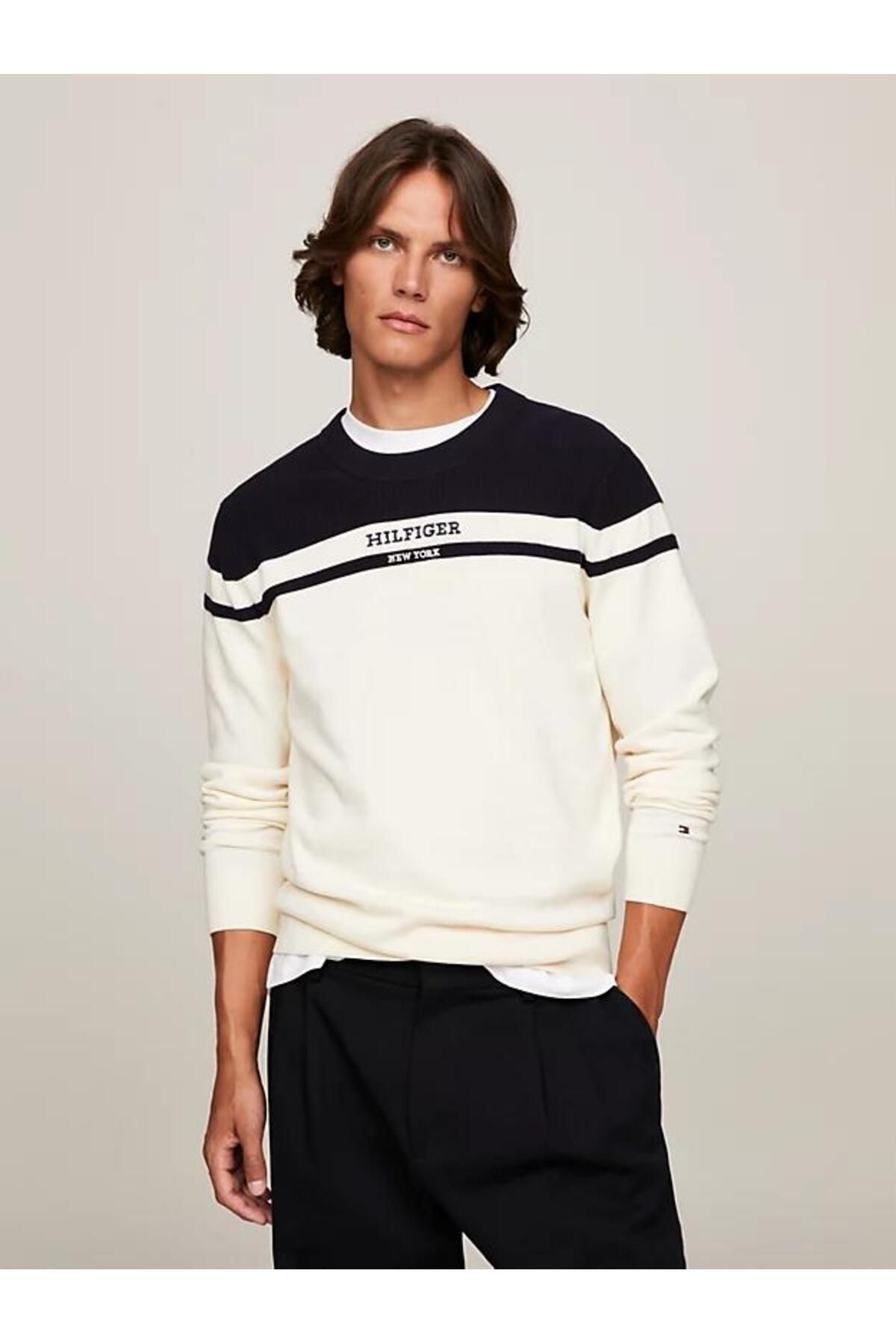 Tommy hilfiger shop sweater and sweatpants