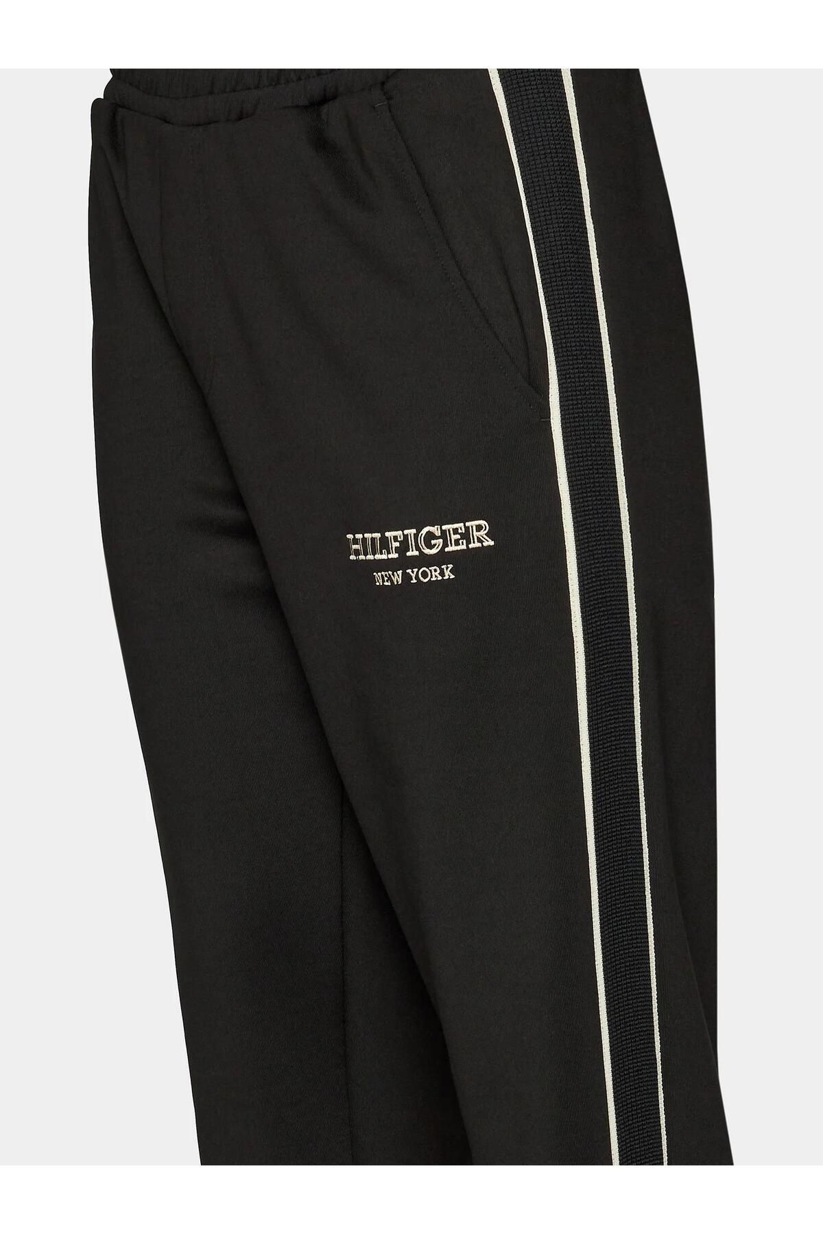 Tommy Hilfiger Sweatpants Black Normal Waist Trendyol