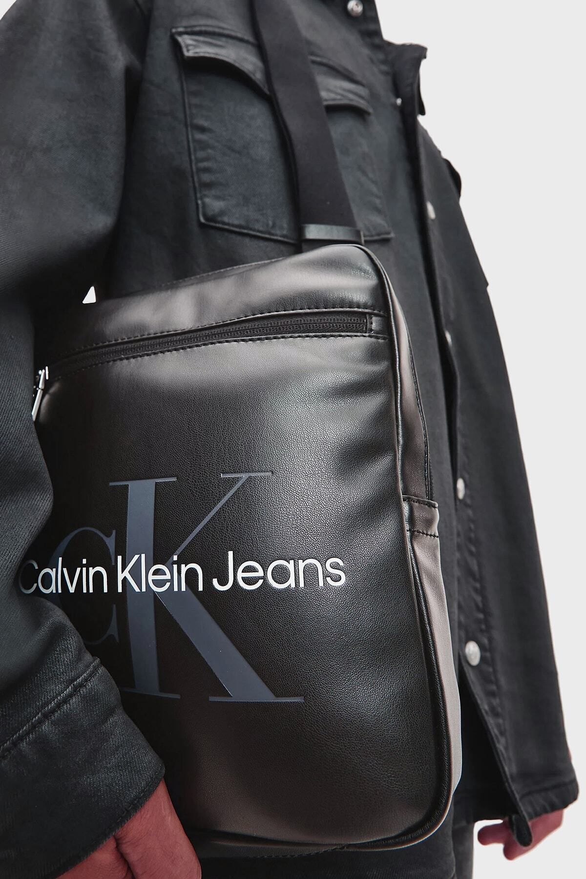 Calvin Klein Adjustable Shoulder Strap Bag K50k510203bds Men s Bag