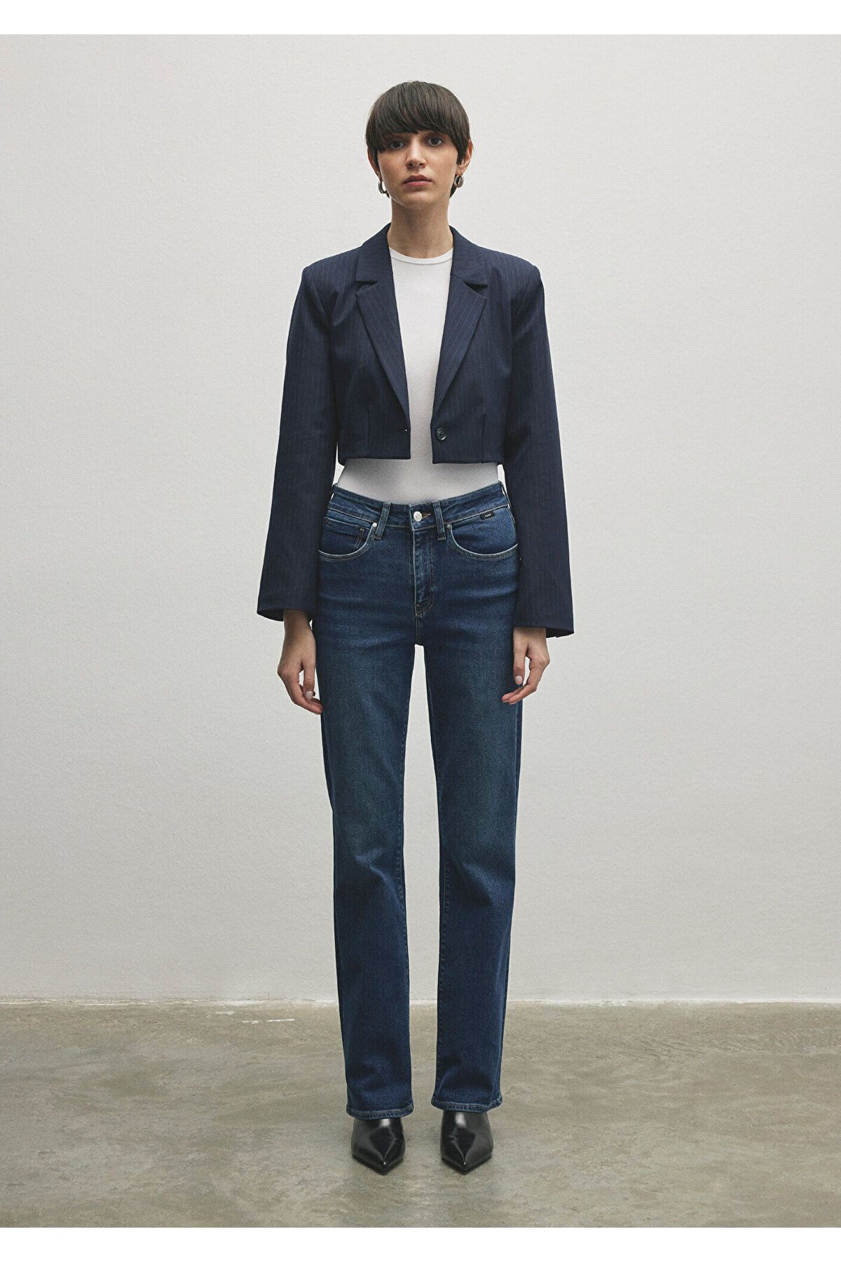 Dark blue hot sale dress jeans