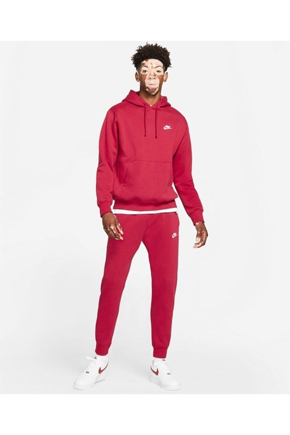 Nike sportswear club discount fleece red