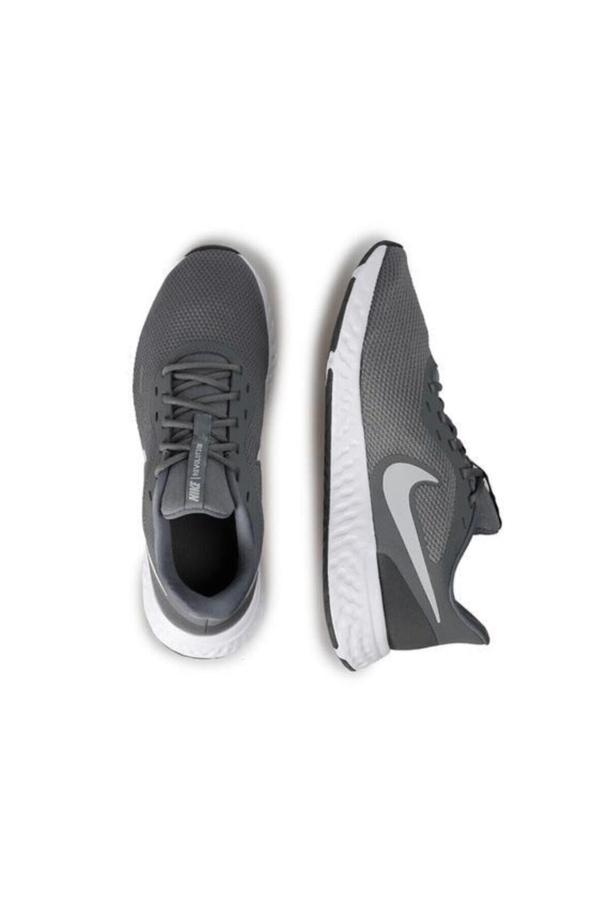 Grey nike hot sale mens shoes