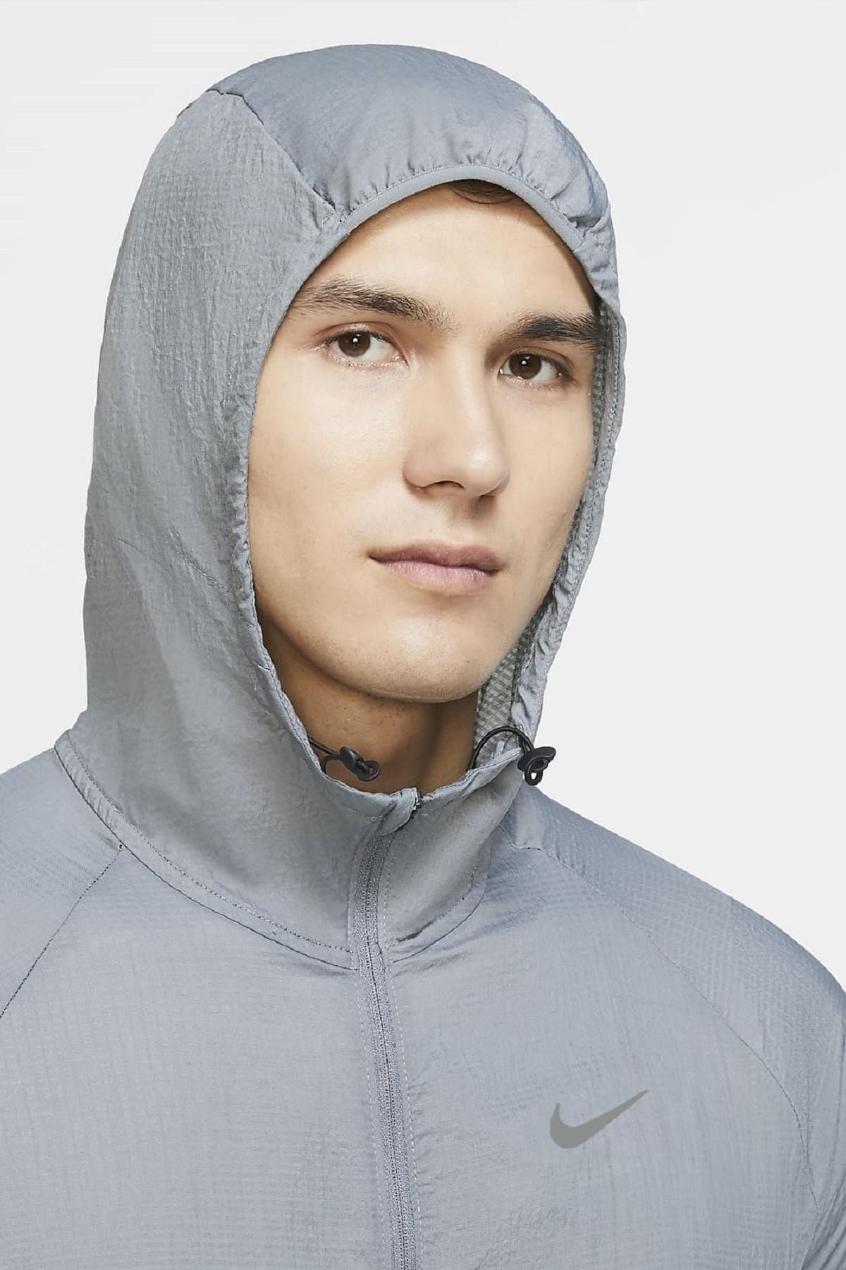 Nike Essential Running Jacket Packable Gray Men s Jacket Trendyol