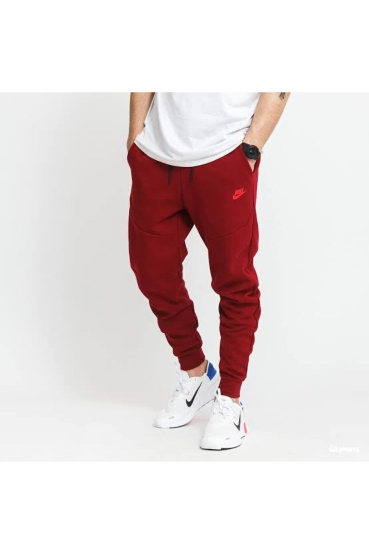 Nike sweatpants burgundy 2025