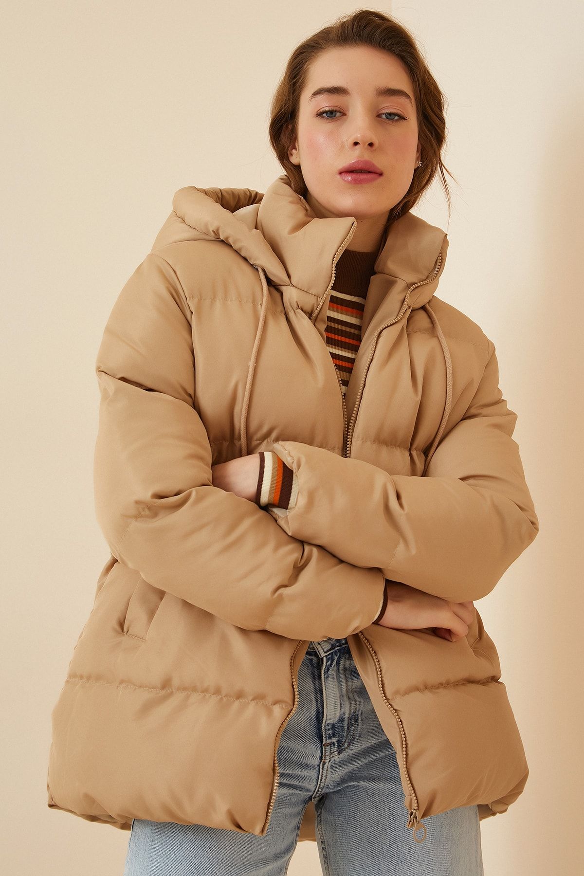 Womens beige puffer coat deals