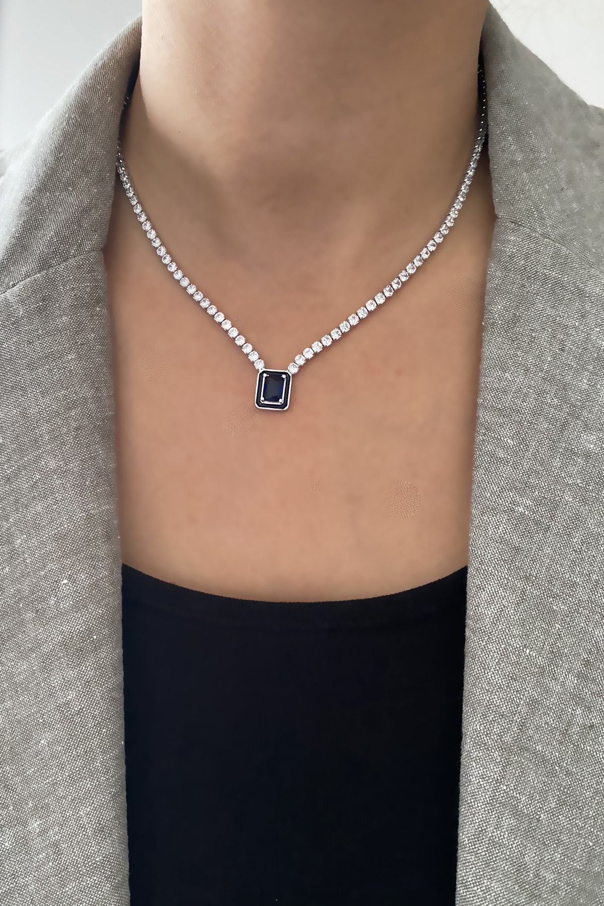 im Design Diamond Waterway Appearance Baguette Pendant Necklace