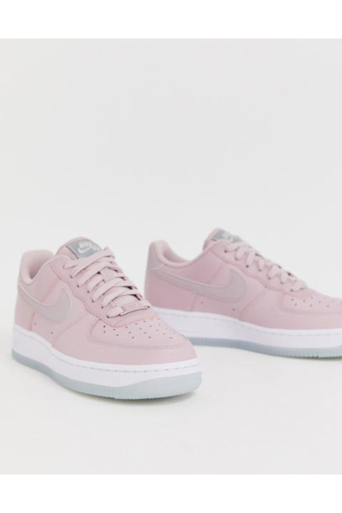 Pastel pink deals nikes