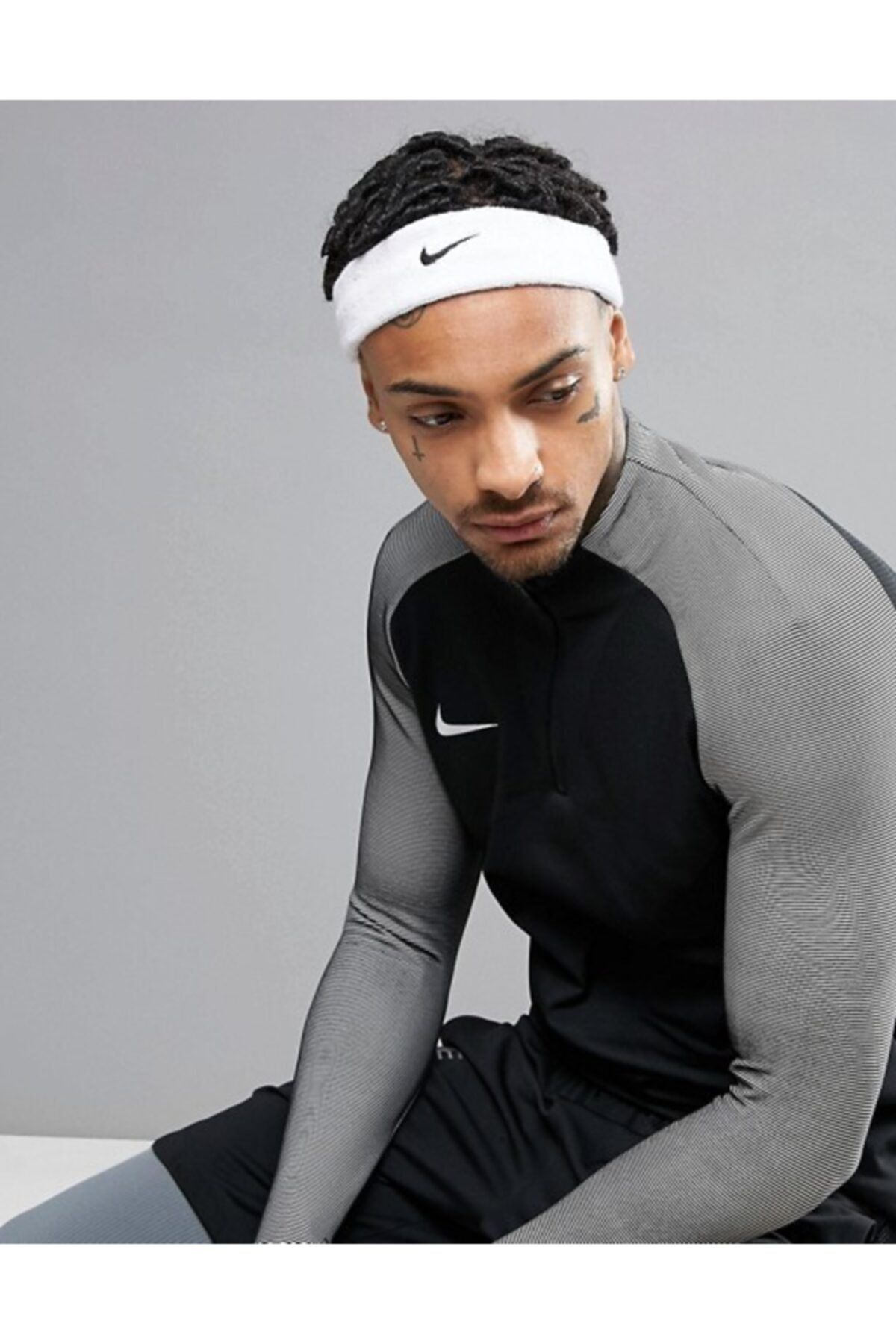 Swoosh headband store