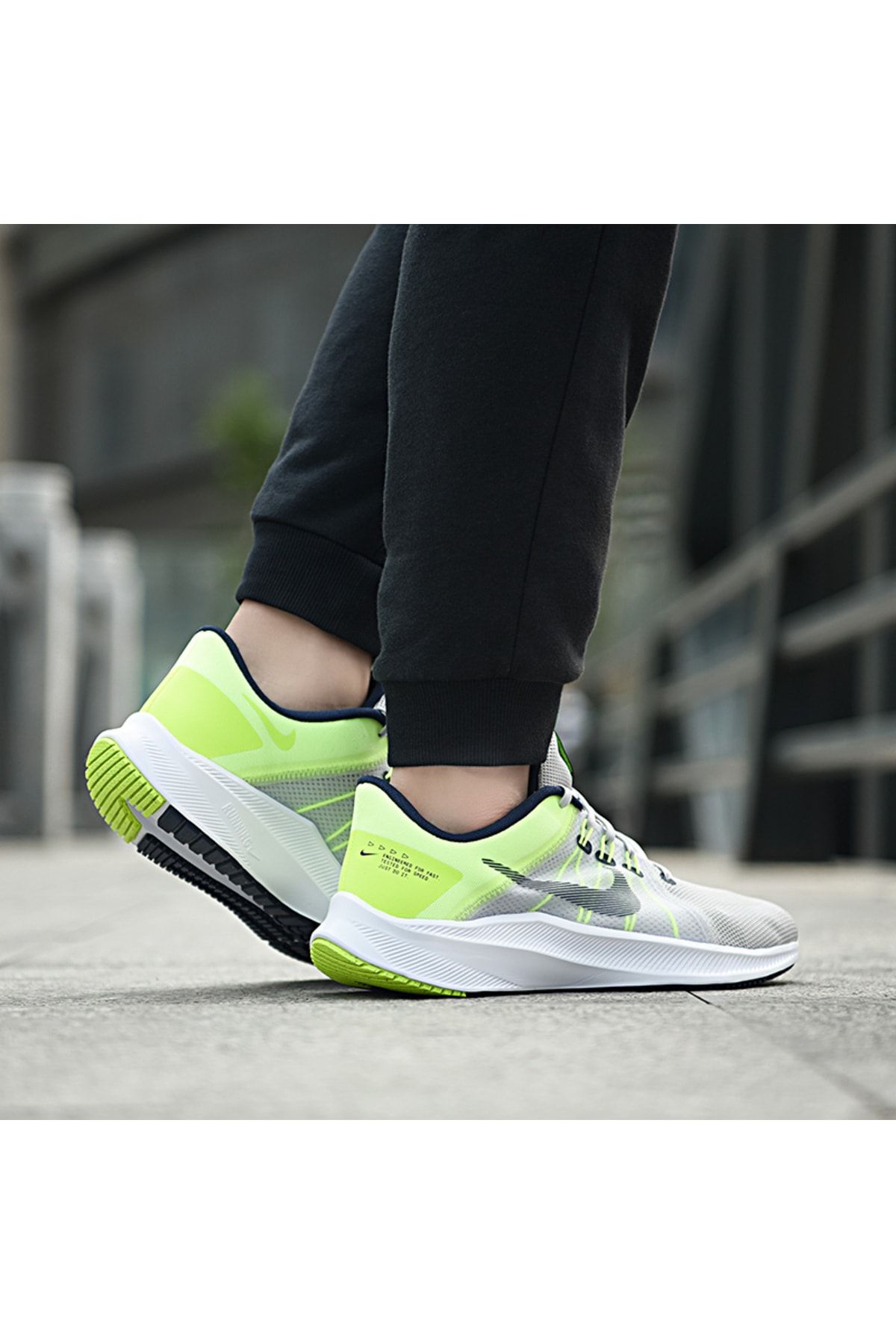 Nike Men s Quest 4 Running Shoes Slim Fit Trendyol