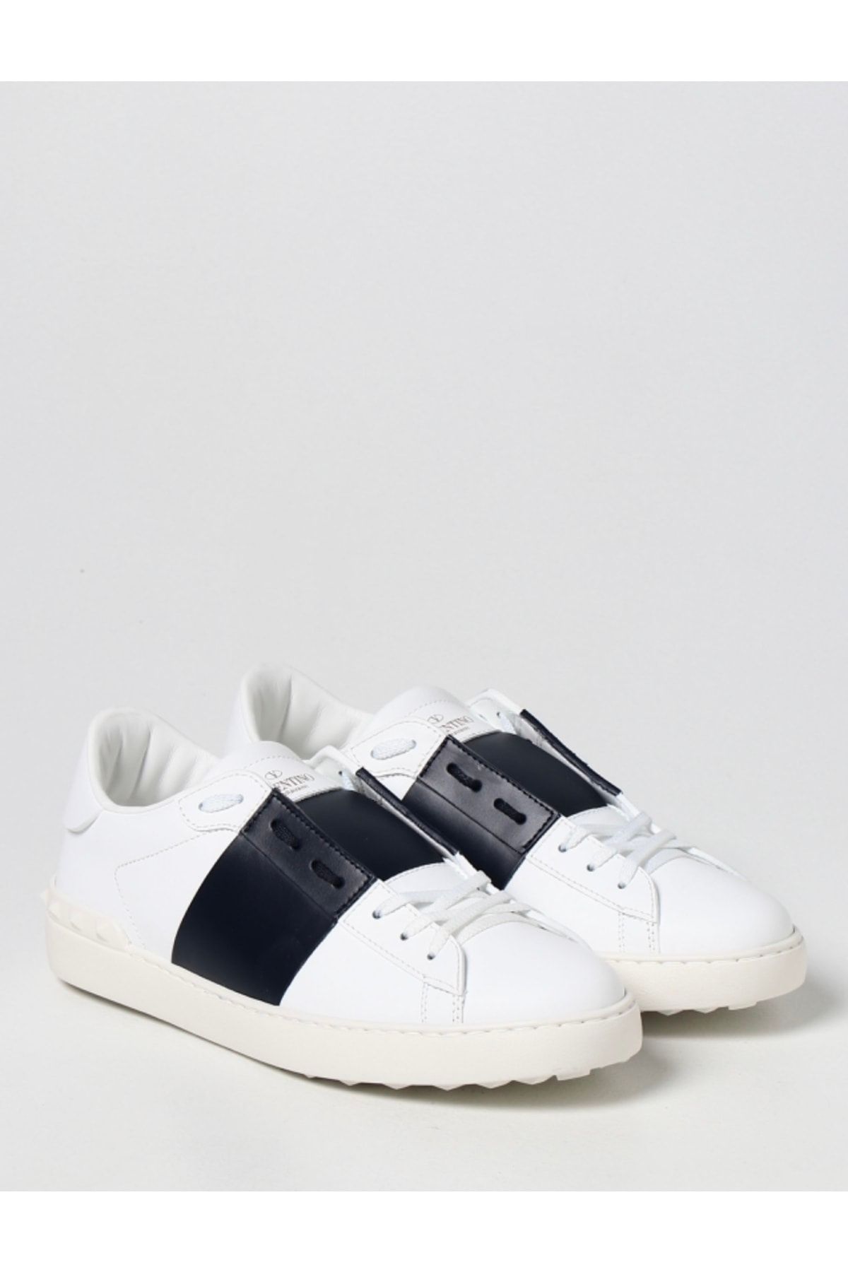 Valentino deals white sneakers