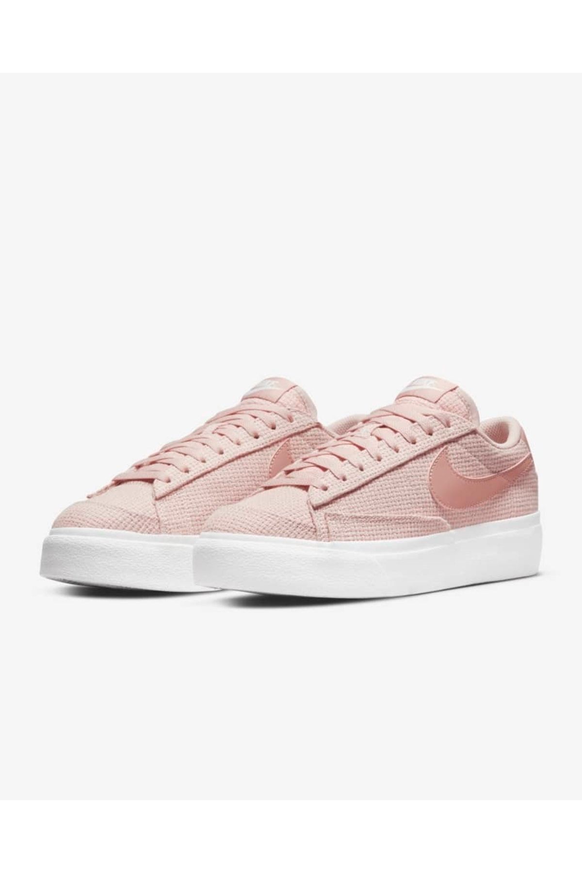 Pink nike 2025 blazer low