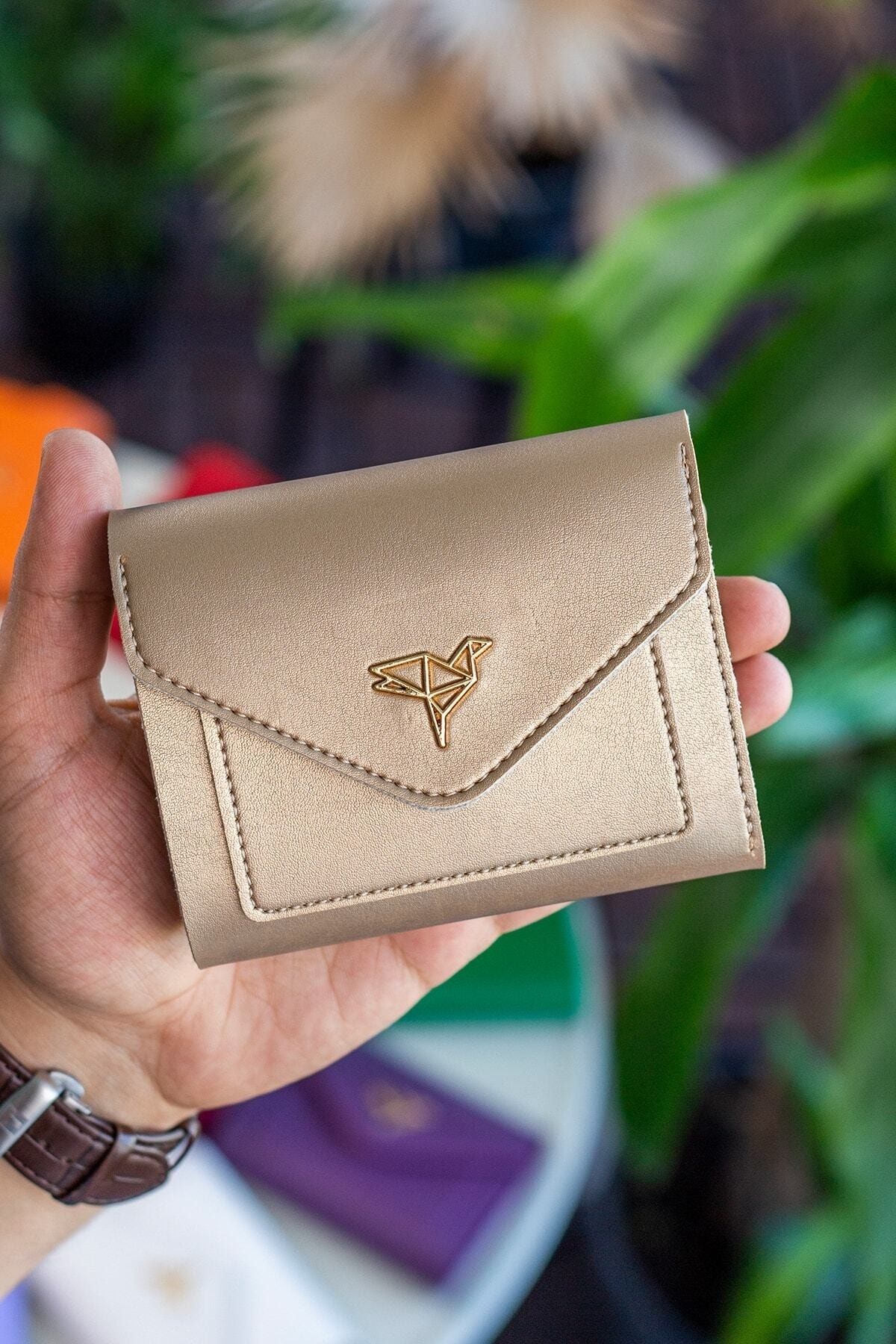 Gold wallet 2025