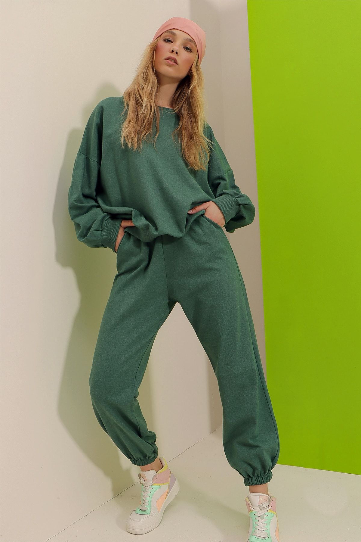 Trend Ala at Stili Sweatsuit set Green Regular fit Trendyol