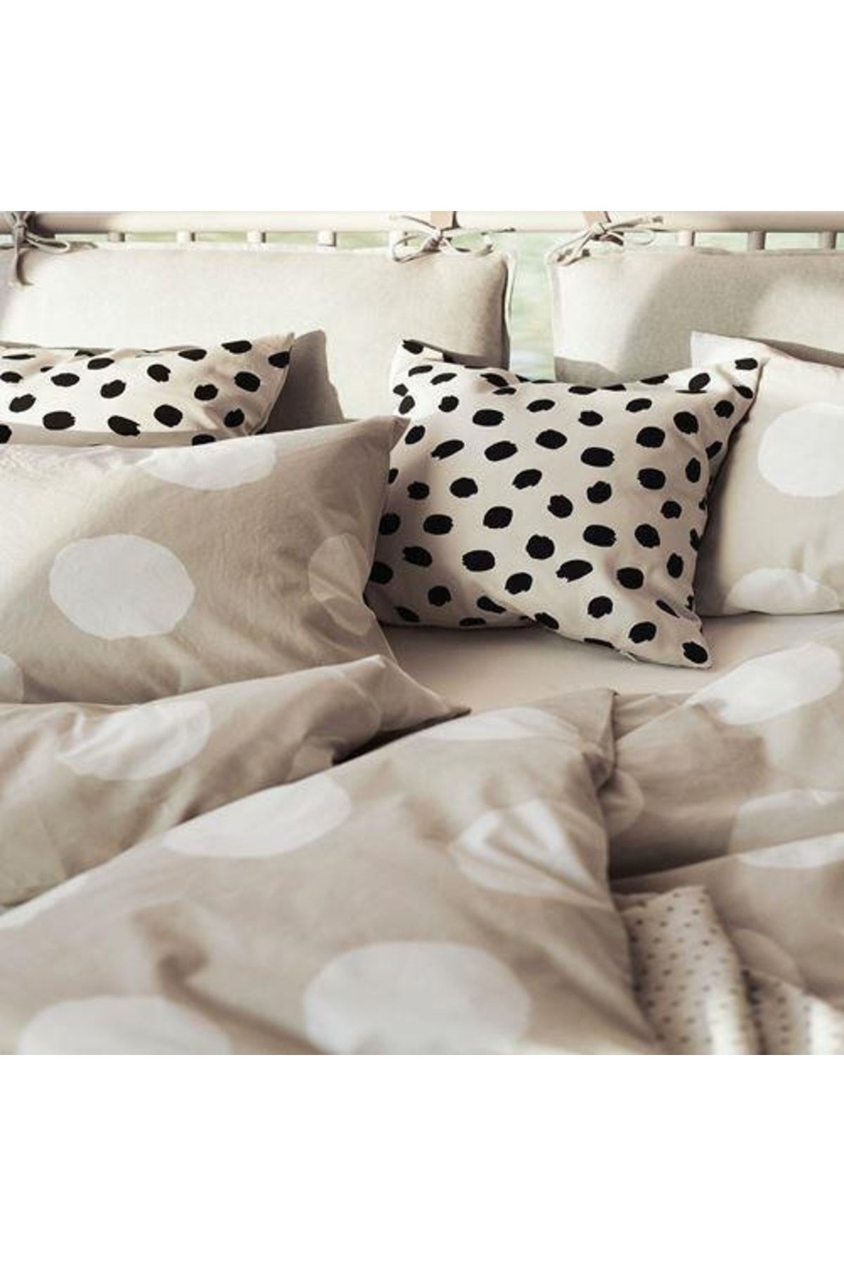 IKEA Throw Pillow Cushion Cover meridyendukkan Off White black