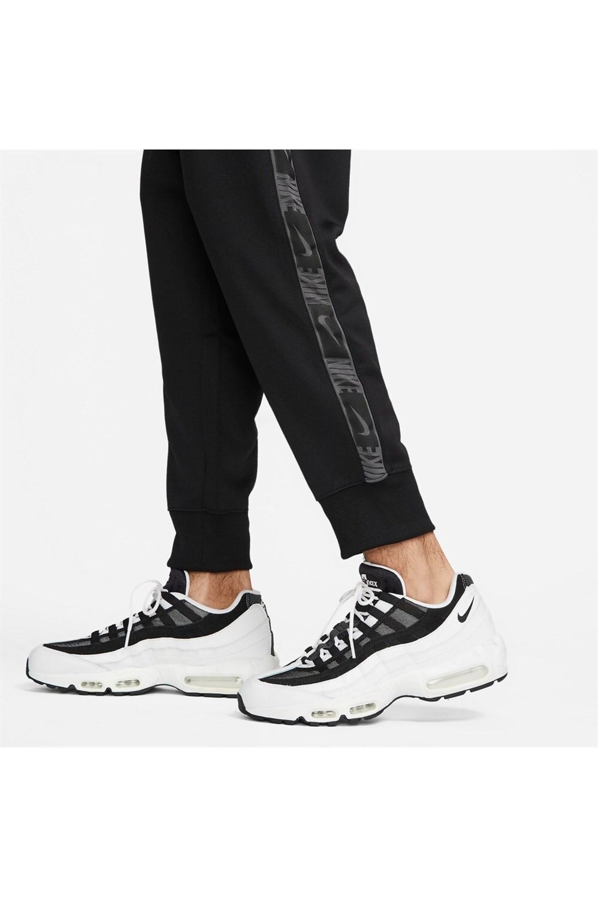 Nike repeat top sweatpants