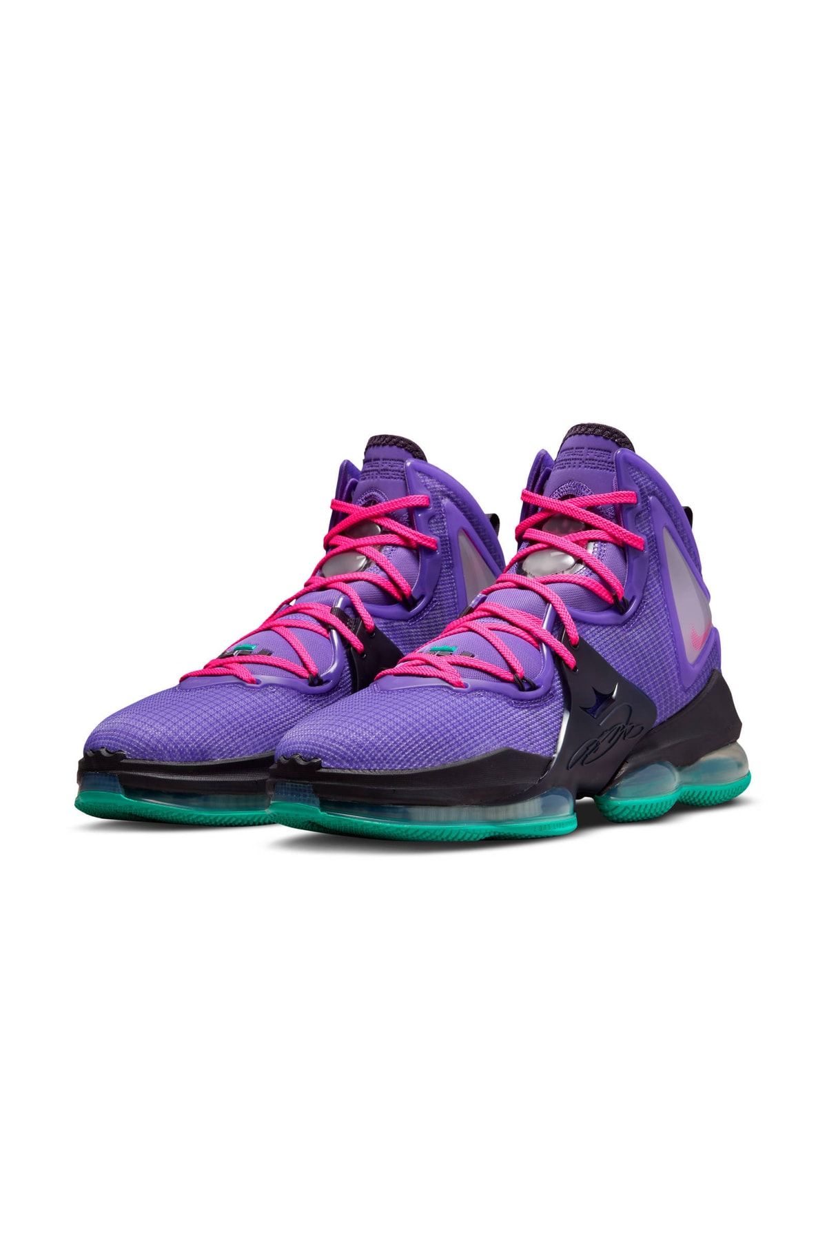 Purple nike basketball shoes hot sale