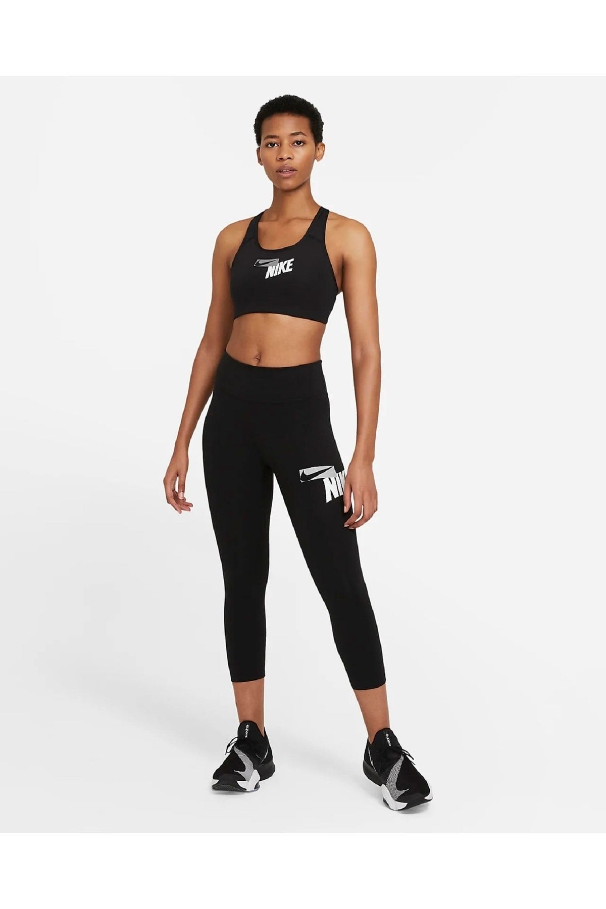 Nike Training Swoosh Support Bra Pad Medium Support Sports Bra
