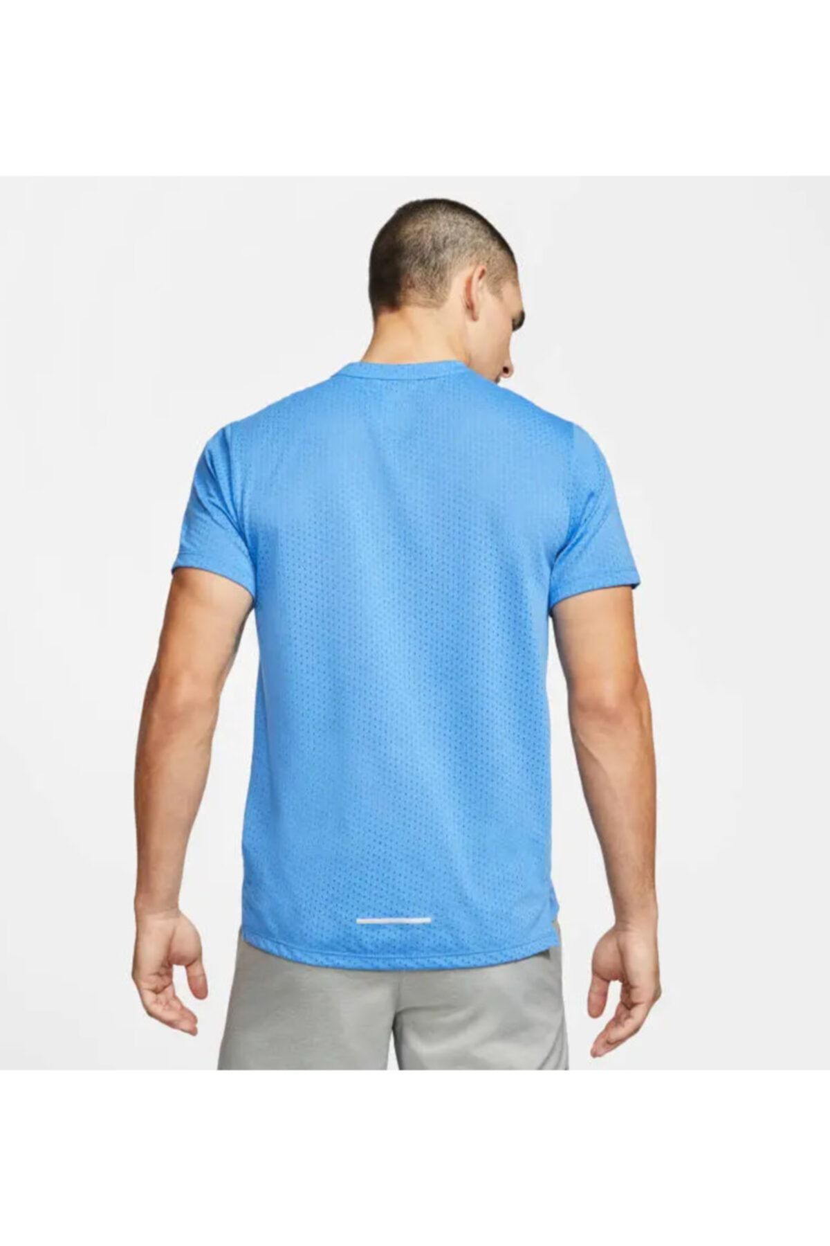 Nike aq9919 top