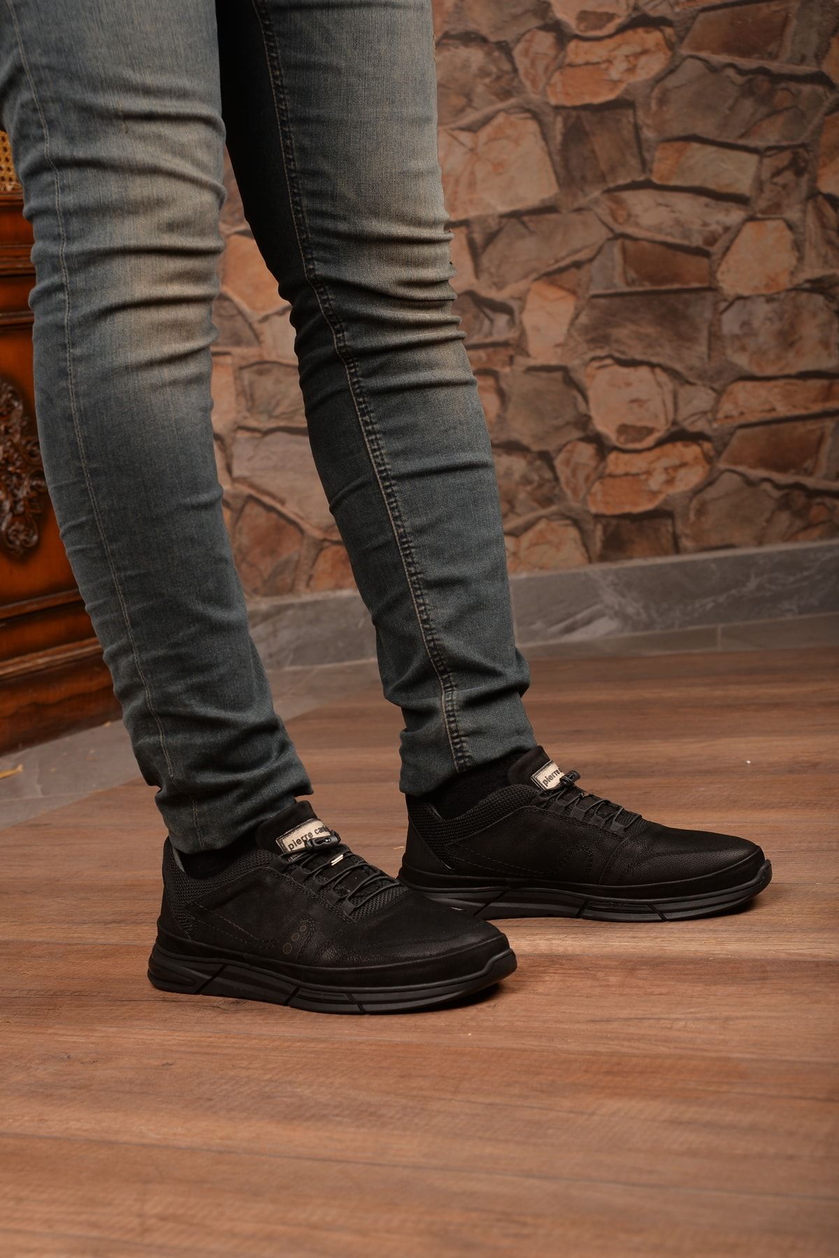Pierre Cardin Men s 100 Leather Black Casual Shoes a Model that