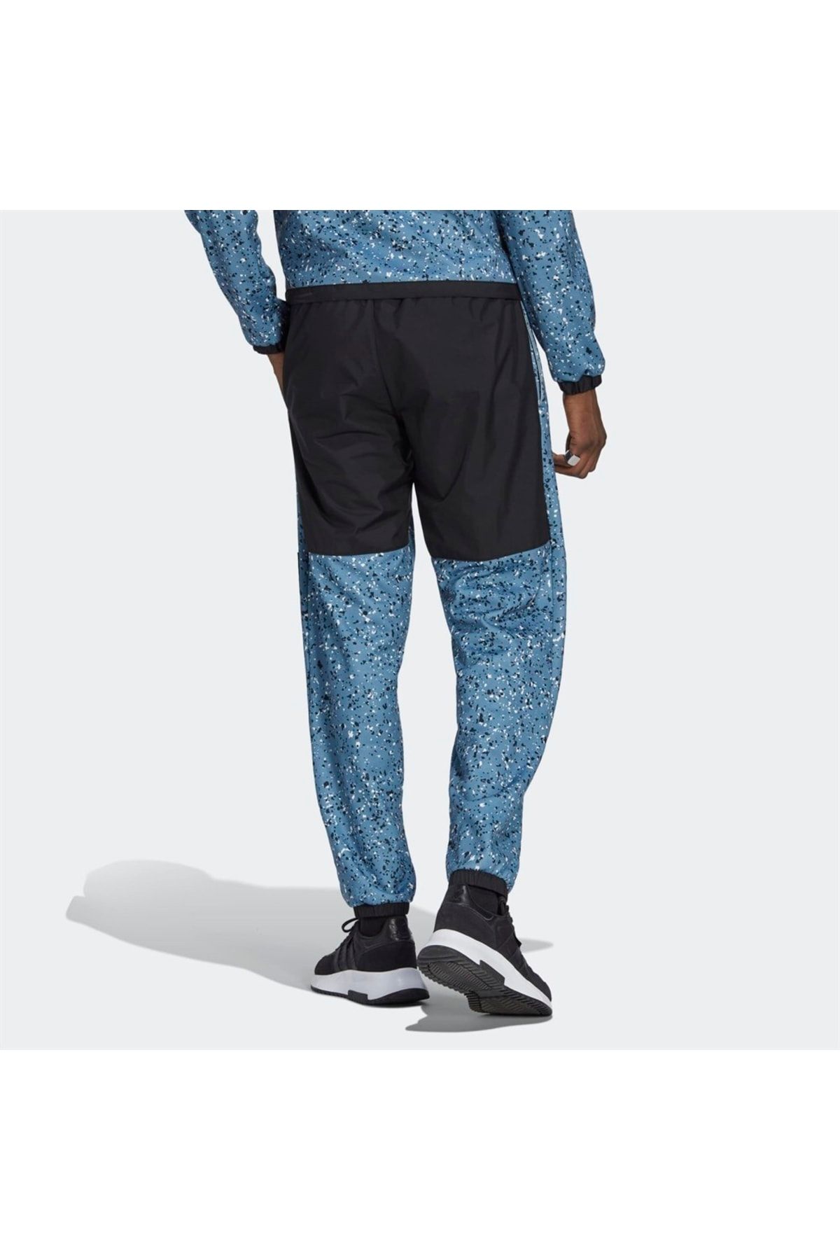 adidas Adventure Winter Allover Print Men s Sweatpants Trendyol